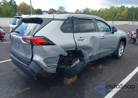 2021 Toyota Rav4 Xle из США, поврежденный, VIN 2T3W1RFV3MC118108